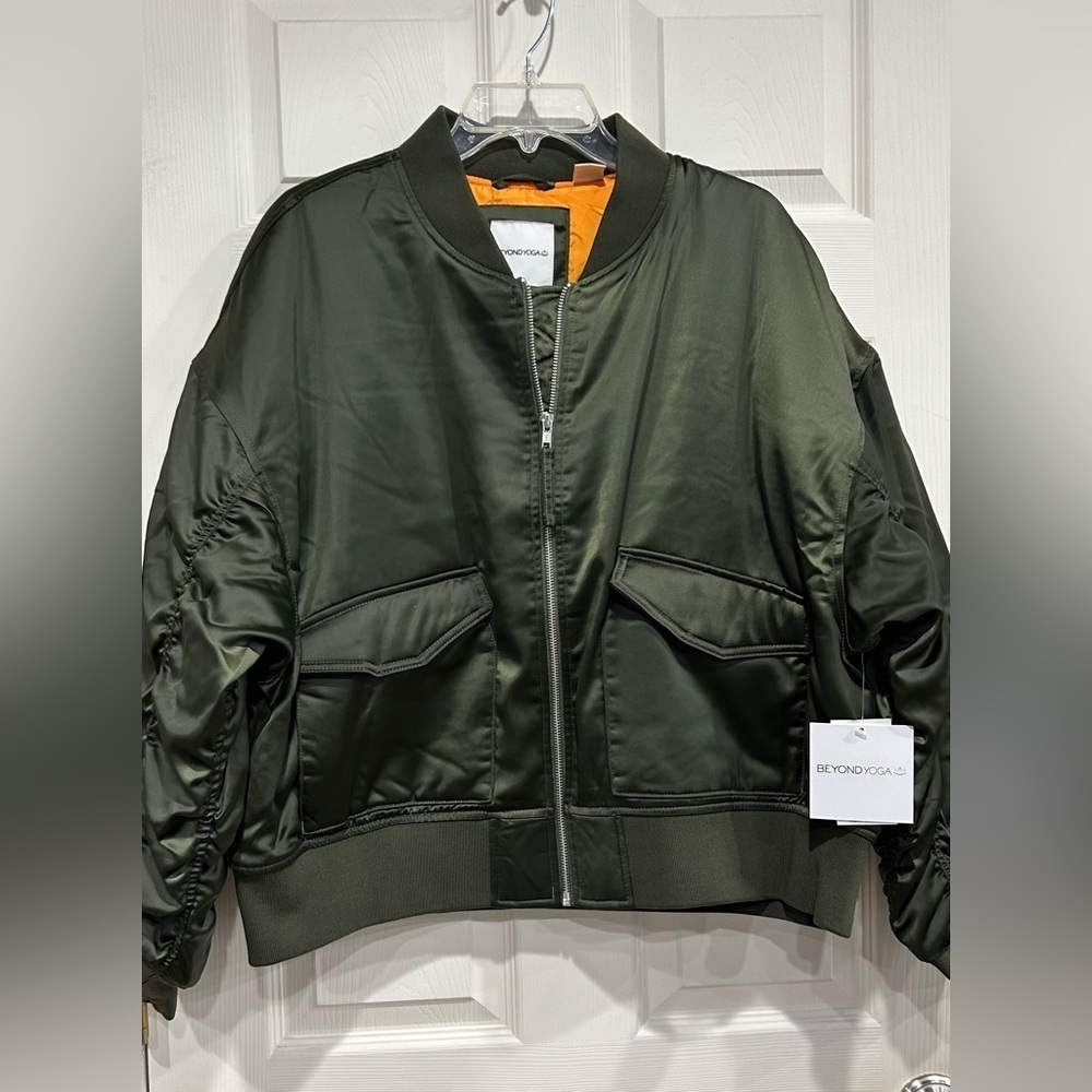Beyond Yoga Women's XL Melrose Jacket Forest Green Bomber NWT Zipper Front